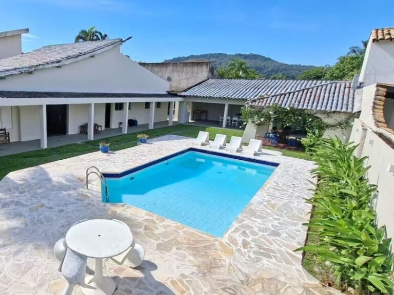 Resort 013 - Casa para temporada no Guarujá